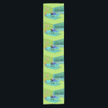 Retro Romantic Gay Couple Table Runner Kurzer Tischläufer<br><div class="desc">Dieses Retro Romantic Gay Couple Table Runner Design ist einfach fabelhaft! Das minimalistische Design der 60er Jahre besticht durch ein ansprechendes Paar, das einen romantischen Abend genießt. Sie werden auf ihrem schönen, modernen türkisfarbenen Querschnitt in ihren Palm Springs Zuhause eingewickelt. Der elegante, kalkgrüne Raum besticht durch eine schräg verlaufende, grüne...</div>