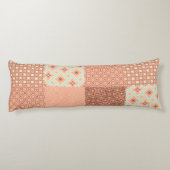 Retro Rosa Patchwork Seitenschläferkissen (Rückseite)