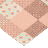 Retro Rosa Patchwork Tischdecke (Schrägansicht)