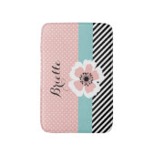 Retro rosa Polka-Punkt-und Streifen-Blume mit Badematte (Vorderseite Vertikal)