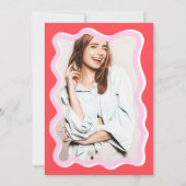 Retro-rosa rote Kurve quiggbelt wavy Abschluss Einladung (Rückseite)