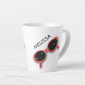 Retro Rote Sonnenbrille PERSONALISIERT Milchtasse (Rechte Ecke)