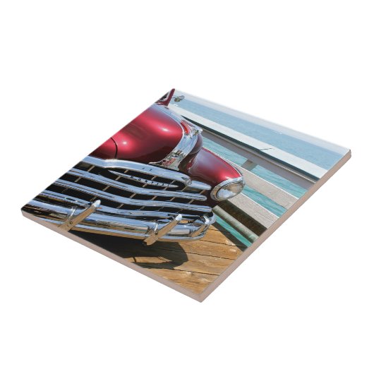 Retro rotes Auto Fliese (Seite)