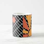 Retro-Rotorange-Sonnenuntergang auf blauem schwarz Kaffeetasse (Mittel)