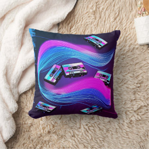 Retro-Rückwind: Neon Cassette Vibes Kissen