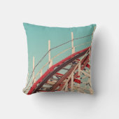 Retro Santa Cruz Boardwalk Roller Untersetzer Kiss Kissen (Vorderseite)