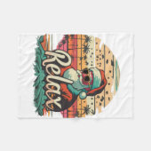 Retro Santa mit dem Titel Relax Fleecedecke (Vorderseite (Horizontal))