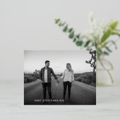 Retro Save the Date Foil Einladung Postkarte (Stehend vorne)