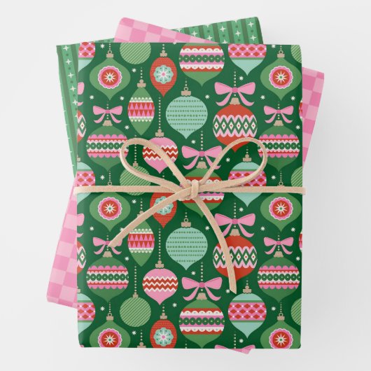 Retro Scandi Christmas Ornaments - Green Red Pink Geschenkpapier Set (Beispiel)