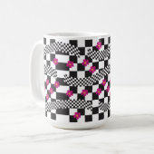 Retro-Schachbrett-Design mit Blumen Kaffeetasse (Vorderseite Links)