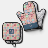 Retro-Schachbrett für Monogramm und Daisy-Muster D Ofenhandschuh & Topflappen-Set (Vorderseite/Rückseite)