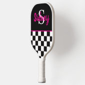 Retro-Schachbrett Neonrosa Name Monogramm Pickleball Schläger (Links)