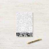 Retro-Schwarz-Weiß-Quadrate Post-it Klebezettel (Auf Schreibtisch)