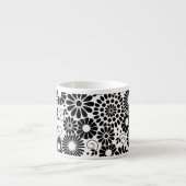 Retro Schwarz-weiße Blume Espresso Tasse (Vorderseite)