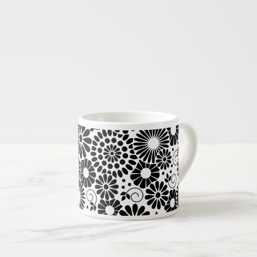 Retro Schwarz-weiße Blume Espresso Tasse (Vorderseite Rechts)