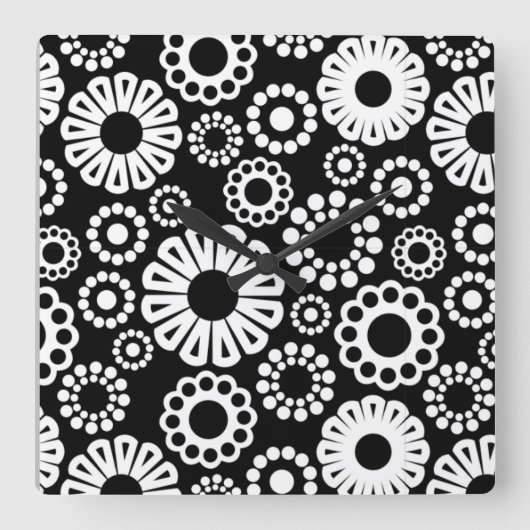 Retro-Schwarz-weiße Blume Wall Clock Quadratische Wanduhr (Vorderseite)