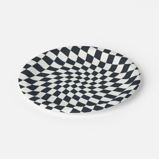 Retro-Schwarz-weiße Karo verschleiert Pappteller (Schrägansicht)