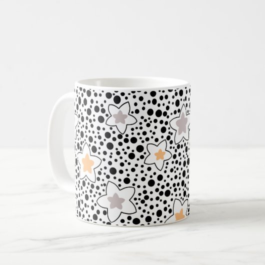 Retro schwarz-weiße Polka Punkte mit Sternen Kaffeetasse (Vorderseite Links)