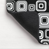 Retro Schwarzweiss-Quadrate Mousepad (Ecke)