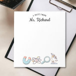 Retro Science Supplier Science Teacher Gift Notizblock<br><div class="desc">Geben Sie Ihrem Lieblings-Wissenschaftslehrer ein Geschenk,  das er mit diesem Retro Science Supplies Notepad Liebe! Dieses Notizblock ist personalisiert mit seinem Namen und eignet sich hervorragend für Noten,  Erinnerungen und Ideen. Ein praktisches und nachdenkliches Geschenk,  das Ihnen zeigt,  dass Sie ihre harte Arbeit und Hingabe schätzen.</div>