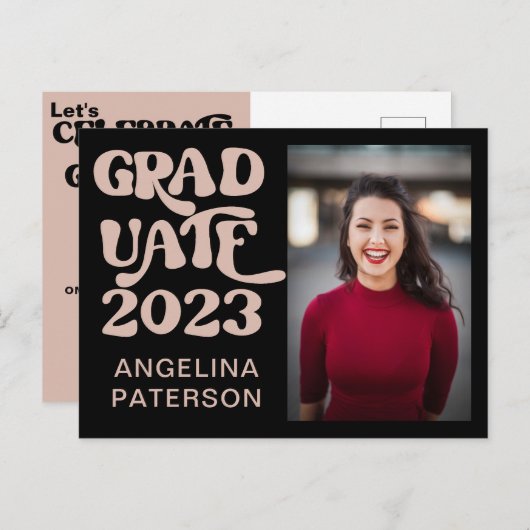 Retro-Script-Foto Schwarz & Rosa-Graduate-Party Einladungspostkarte (Vorne/Hinten)