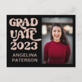 Retro-Script-Foto Schwarz & Rosa-Graduate-Party Einladungspostkarte (Vorderseite)