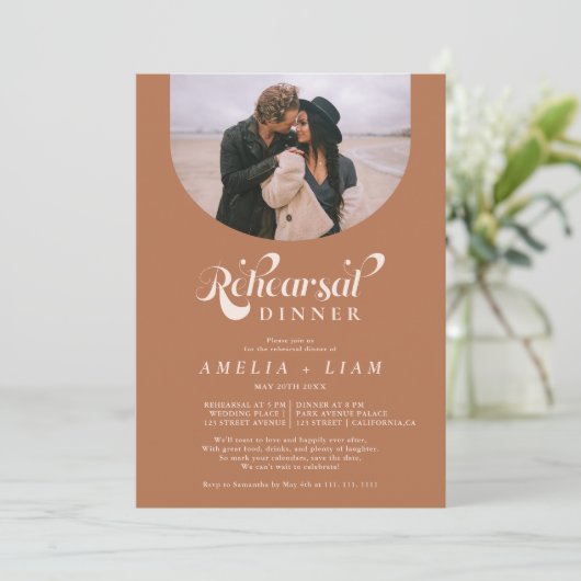 Retro-Script-Foto Terracotta Probe Dinner Einladung (Stehend Vorderseite)