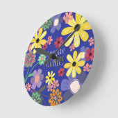 Retro-Sechzigern müssen Blume haben Runde Wanduhr (Winkel)