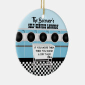 Retro-Selbstbedienungswäscherei, die sie die Arbei Keramik Ornament (Rechts)