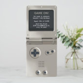Retro Silver Handheld Gaming Birthday Invitation Einladung (Stehend Vorderseite)