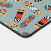 Retro Skateboard Blau Cool Nahtloses Muster Schreibtischunterlage (Ecke)