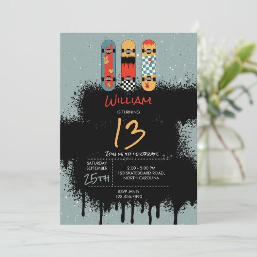 Retro Skateboard Blue Cool Spray Paint Birthday Einladung (Stehend Vorderseite)