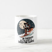Retro-Skihexe Halloween-Kunst Kaffeetasse (Mittel)