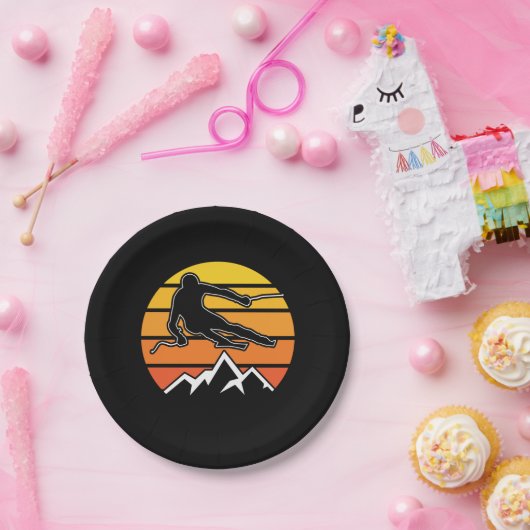 Retro Skiing Pappteller (Party)