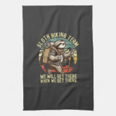 Retro Sloth Hiking Team We'll get There When we ge Geschirrtuch (Vertikal)