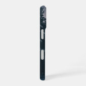 Retro Snowfall in Pine Woods iPhone 16 Hülle (Rechte Seite)