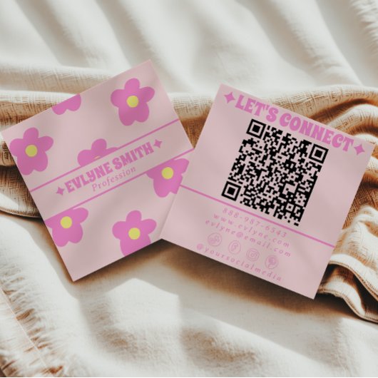 Retro Soft Pink QR Code Groovy Floral Girly Boho Quadratische Visitenkarte