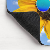 Retro-Sonnenbrille auf Sonnenblume Mousepad (Ecke)