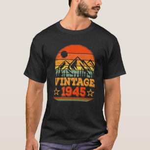 Retro Sonnenuntergang 77 Jahre alt Vintag 1945 77. T-Shirt