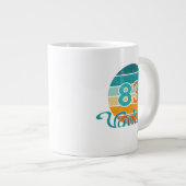 Retro Sonnenuntergang 83 Vintage abgenutzt Jumbo-Tasse (Vorderseite Rechts)