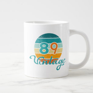 Retro-Sonnenuntergang 89 Vintage-Distressed Jumbo-Tasse