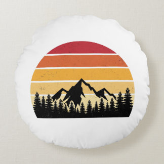 Retro-Sonnenuntergang-Berglandschaft | Vintage-Nat Rundes Kissen