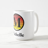 Retro-Sonnenuntergangs-Monogramm-Vorlage Kaffeetasse (VorderseiteRechts)