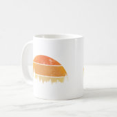 Retro-Sonnenuntergangs-Wald Kaffeetasse (Vorderseite Links)