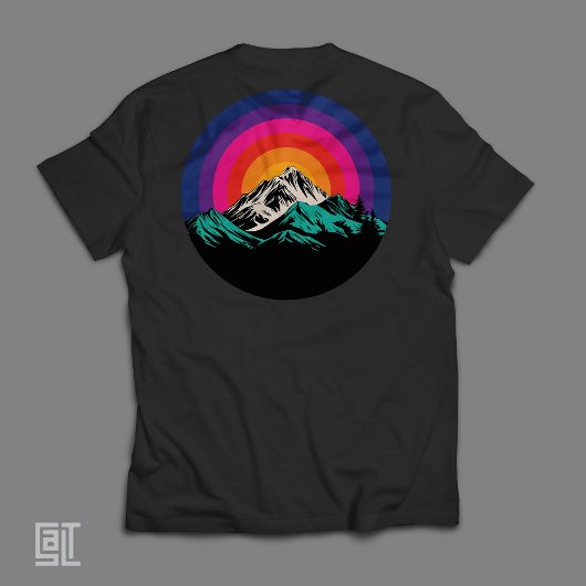 Retro-Sonnenuntergangsberge T-Shirt
