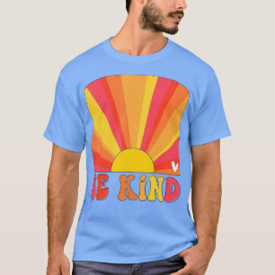 Retro-Sonnenuntergangsfarben Sei nett  Inspirieren T-Shirt