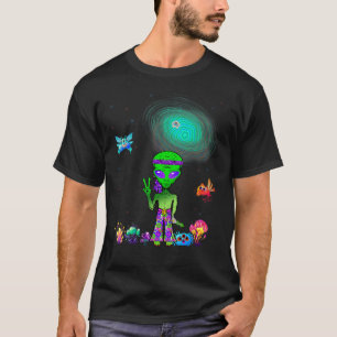 Retro Space Alien 60er 70 Era Psychedelic Peace Fu T-Shirt