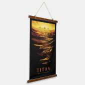 Retro Space Poster-Saturns Größter Mond, Titan. Wandteppich Mit Holzrahmen (Gewinkelt)