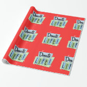 Retro spenden Leben mit rotem Hintergrund Geschenkpapier (Ungerollt)