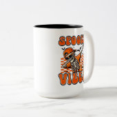 Retro Spooky Vibes Dabbing Skeleton Halloween Zweifarbige Tasse (VorderseiteRechts)